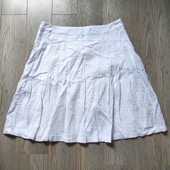 𝅺crisp WHITE 100% COTTON TEXTURED DOTTED SKIRT - Picture 2 of 7